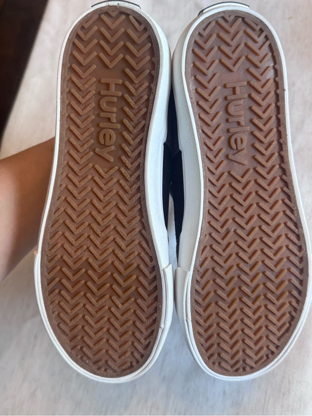 Hurley Black and Gray Kids Low-Top “Roddy” Canvas Sneaker with White Sole - Picture 6 of 6